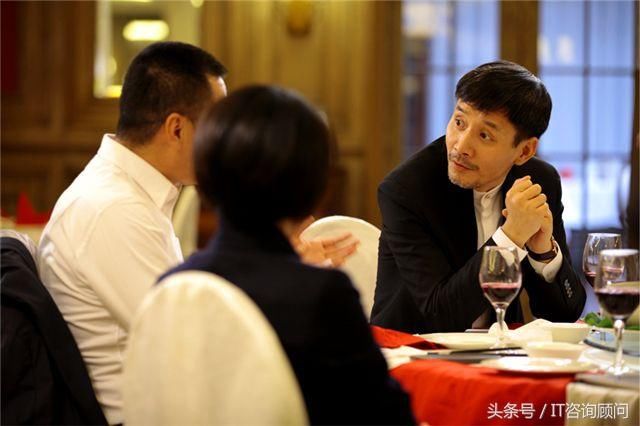 如何评价电视剧《中国式关系》里商人罗世丰:是成功,是失败?