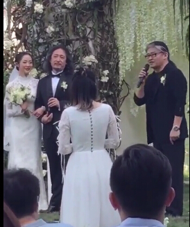 音乐人三宝大婚,小25岁的娇妻希望能尽早生孩子