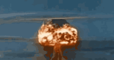 比基尼背后的血腥秘密,美军用67枚核弹撑起人体实验,几乎毁灭