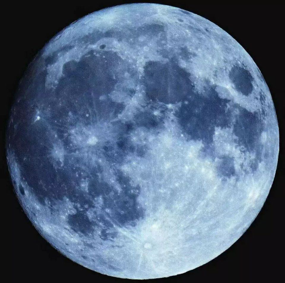 今晚,蓝月亮将再次出现,为谢幕的"天宫一号"送行