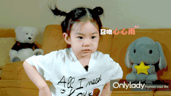 之前在录制节目中,就充分看出小lucky的活泼了.