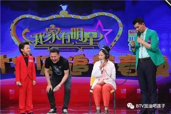 傅滢滢演唱的闽南歌曲,给观众留下了深刻的印象.