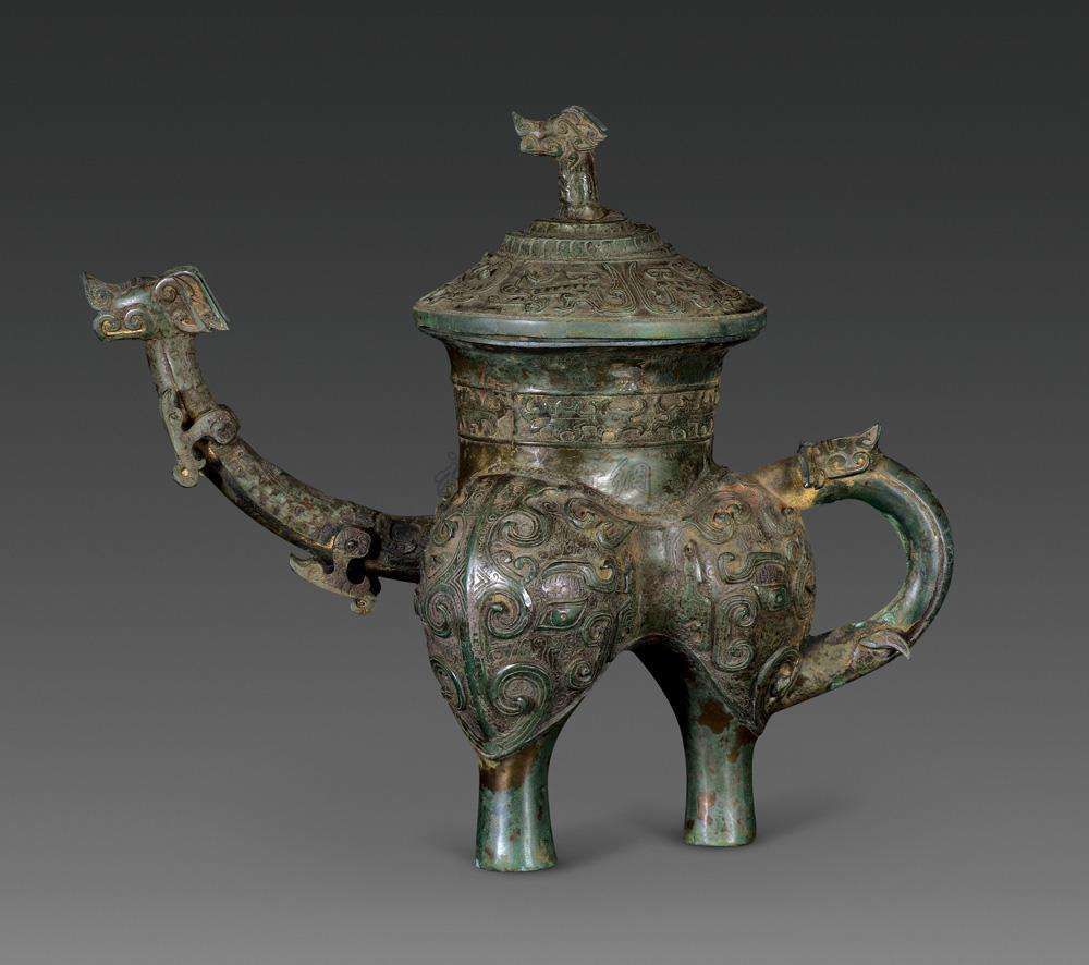 盉,古代盛酒器,是古人调和酒,水的器具,用水来调和酒味的浓淡.