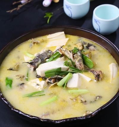 十四,黄骨鱼炖豆腐