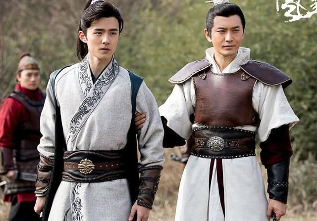你觉得第一部胡歌主演的《琅琊榜》好看,还是第二部黄晓明演的好看?