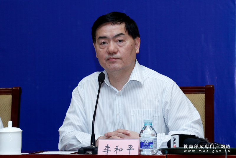 浙江省教育厅厅长郭华巍出席发布会(张劲松/摄)