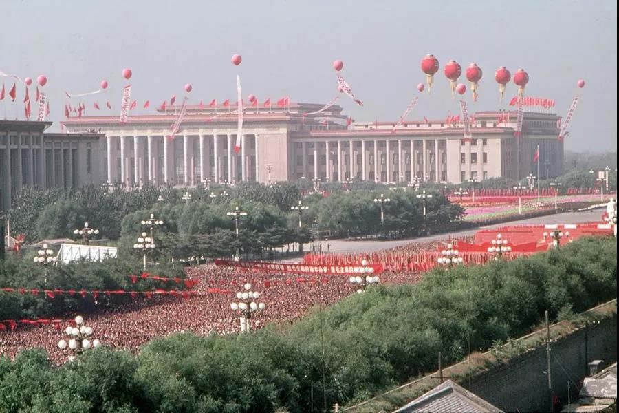 法国女摄影师,1966-1967年拍摄的彩色中国