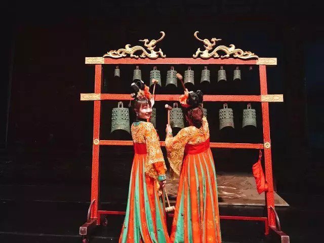 在博物院,欣赏历史遗留下的珍宝,认识唐朝美学.