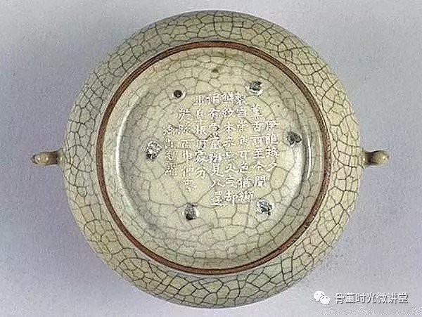 这与晚明社会古董市场的繁荣及永宣成化官窑瓷器所具有的较高的艺术