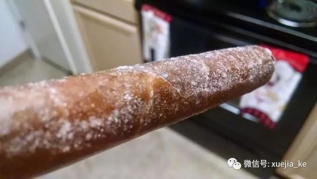收过不少请求鉴定是雪茄开花还是发霉的照片,不夸张的说,几乎全是发霉