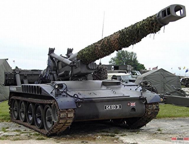 m110自行榴弹炮采用了203毫米口径,是美军自行火炮中口径最大的一款.