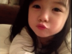 爆笑gif:孩子们都跟着我的节奏嗨起来