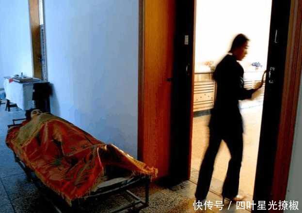 女子死后被放在殡仪馆,可当家人来进行火化时,却让她们感到崩溃