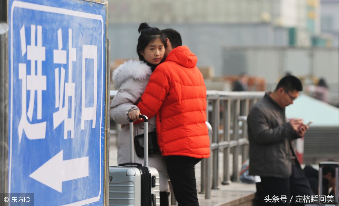 高校大学生情侣车站离别依依不舍的9个瞬间 离别之情