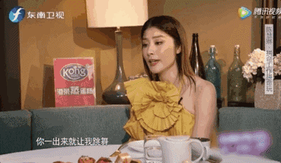 比起拿14万爱马仕买菜的张雨绮,我更爱这个45岁耿直小