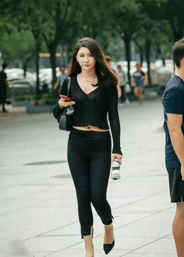 不要不要在阳台上面做 不要~阳台下面有人 这里是阳台不要这样