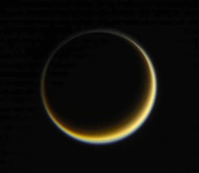 你认为上面会有生命吗?nasa公布最新土星实拍全景图