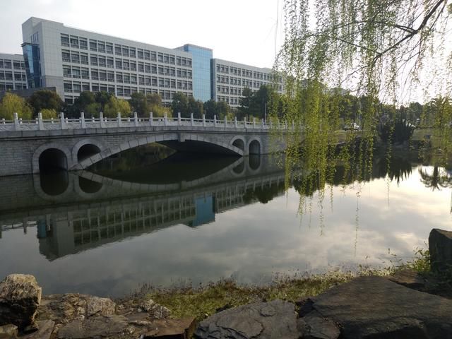 中南财经政法大学首义校区教学楼颜值排行榜