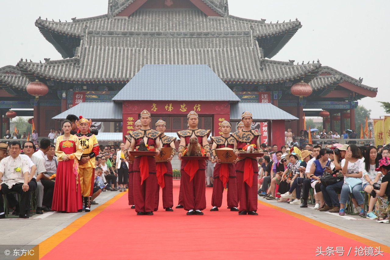 据说很多王氏家族都是从三棵大槐树迁出来的,脚小拇指