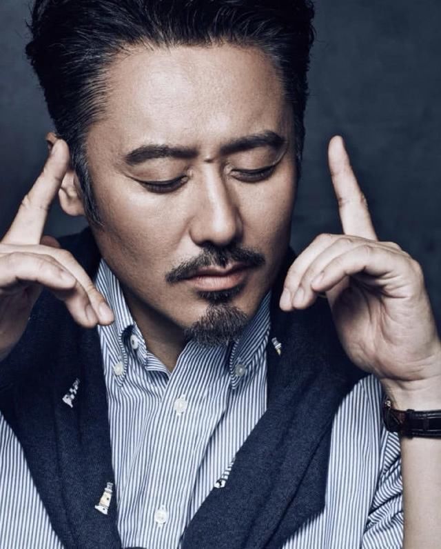 越老越有男人味的4位男明星,小鲜肉当道的娱乐圈里他们逆势而行