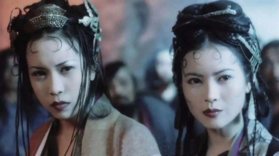 《大话西游》剧照,左莫文蔚,右蓝洁瑛