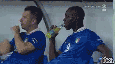 思考人生系列3 在法甲尼斯效力期间,巴洛特利卧薪尝胆,完成了自我