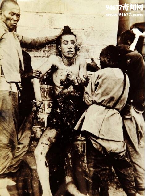 古代酷刑腰斩,一刀将犯人斩成两段(折磨半天不死)