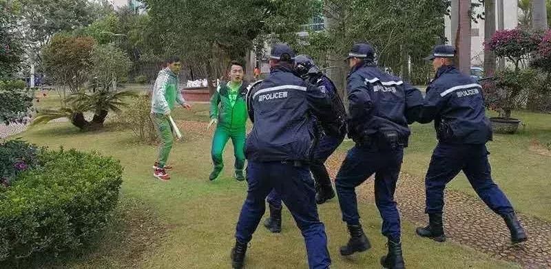 快看:这里警察换新式警服了!