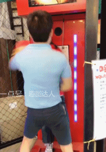 搞笑gif图:看完这个,你还相信网上的小姐姐吗?