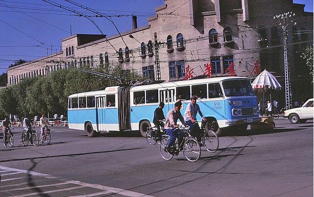 老照片:镜头下80年代初期的沈阳市街景