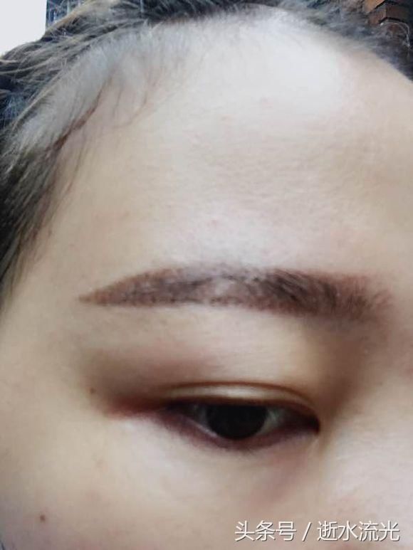 "纹眉"后闺蜜说我是高低眉,补色后成了蜡笔小新的一字