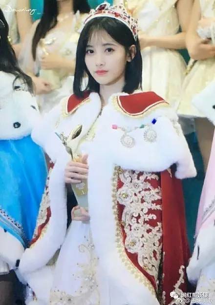 【视频】snh48李艺彤当众撂狠话,那张不服脸真是纯天然?