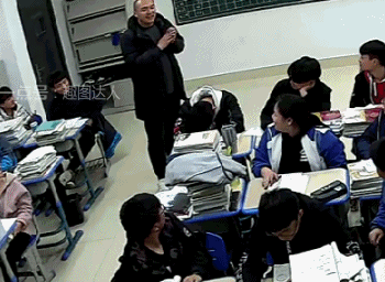 好可爱的老师,一脸懵逼的学生真是笑死我了