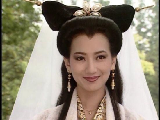 5,不老女神赵雅芝塑造的经典之作《新白娘子传奇》,她在剧中除了饰演