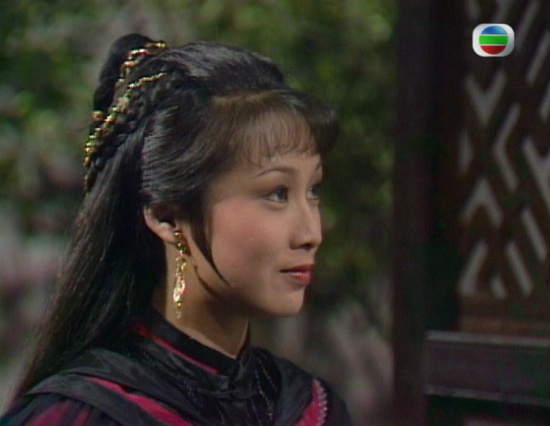 另一个就是83版《神雕侠侣》里黄蓉的扮演者--欧阳佩珊