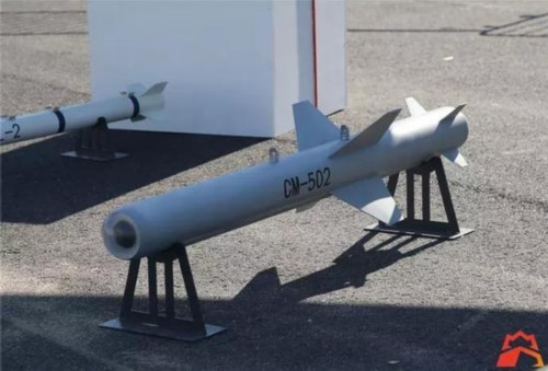 蓝箭-7空地导弹,可用于攻击地面装甲车辆和防御工事.