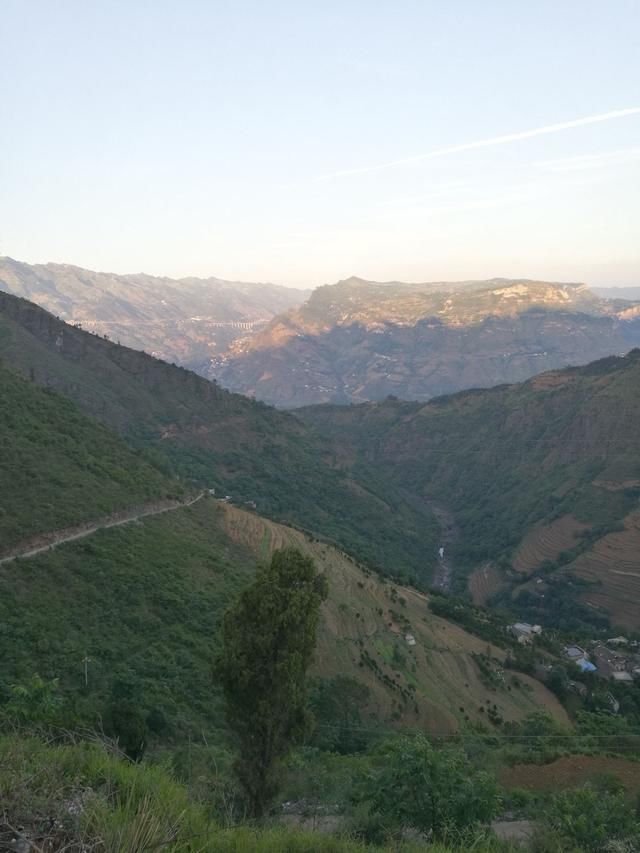 大山深处的老家宣威农村,山高坡陡,却有个世界第一