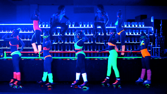 全新的骨折利器:蹦迪女孩的