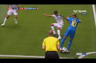 内马尔贡献的2秒钟的一幕,比进球更精彩全场都欢呼,经典产生了