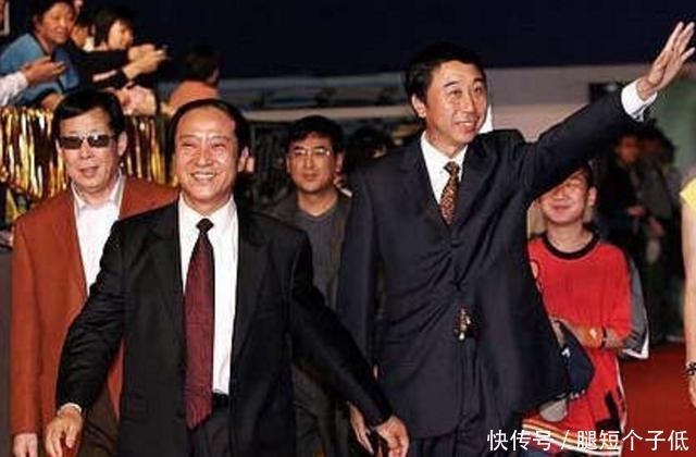 61岁冯巩 在事业巅峰时 何以被这两位搭档无情抛弃 真相终被