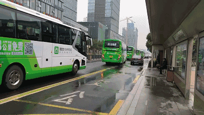 大巴 客车 400_225 gif 动态图 动图