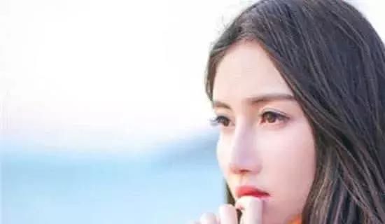 从来不发朋友圈的女人,一般都是这几类人,快来看看准不准呢?