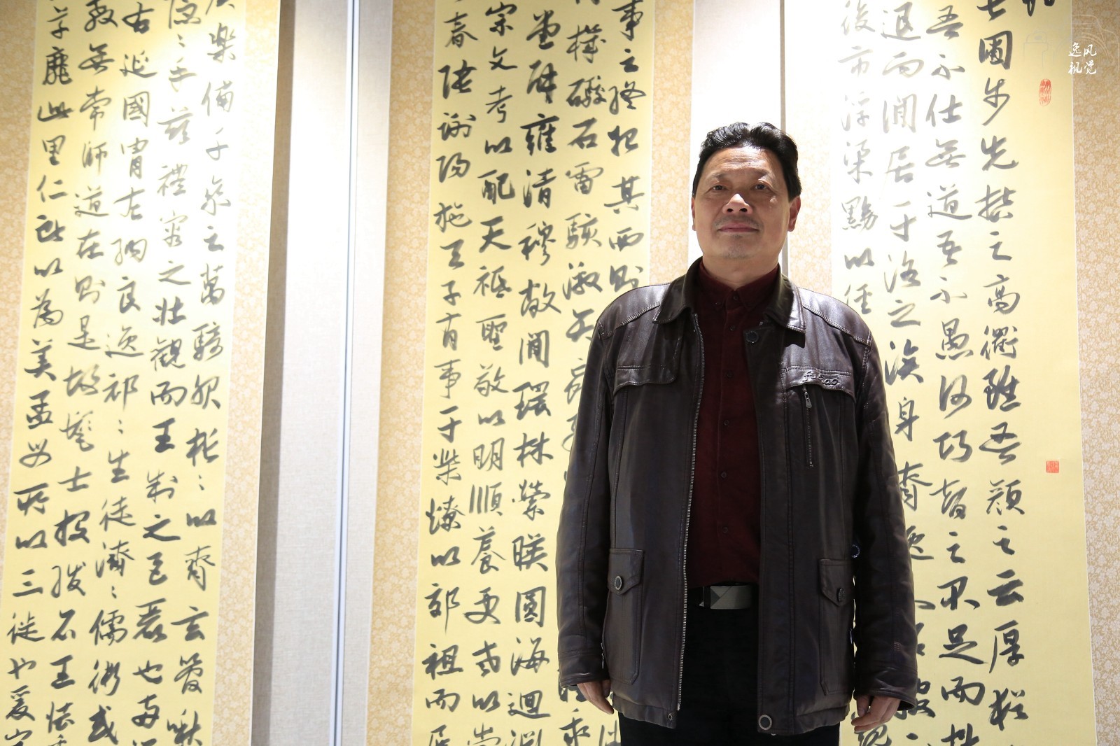 因为他觉得"中国书法是国粹文化,这是我们国家的宝贝,是历史丰富的