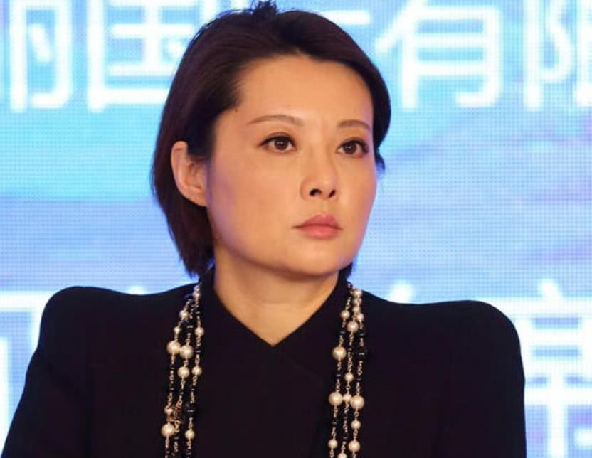 袁立两任丈夫现状,一个美国总统弟弟公司ceo,一个《泰坦尼克号》杰克