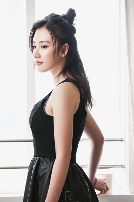 绝美95后女演员孙若淇最新照曝光,宛如天使一般