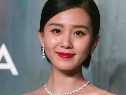 江疏影脸上的油都可以炒菜了,油光满面的明星还不止一