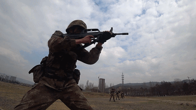 侦察兵挑战极限:看看现实版的士兵突击!