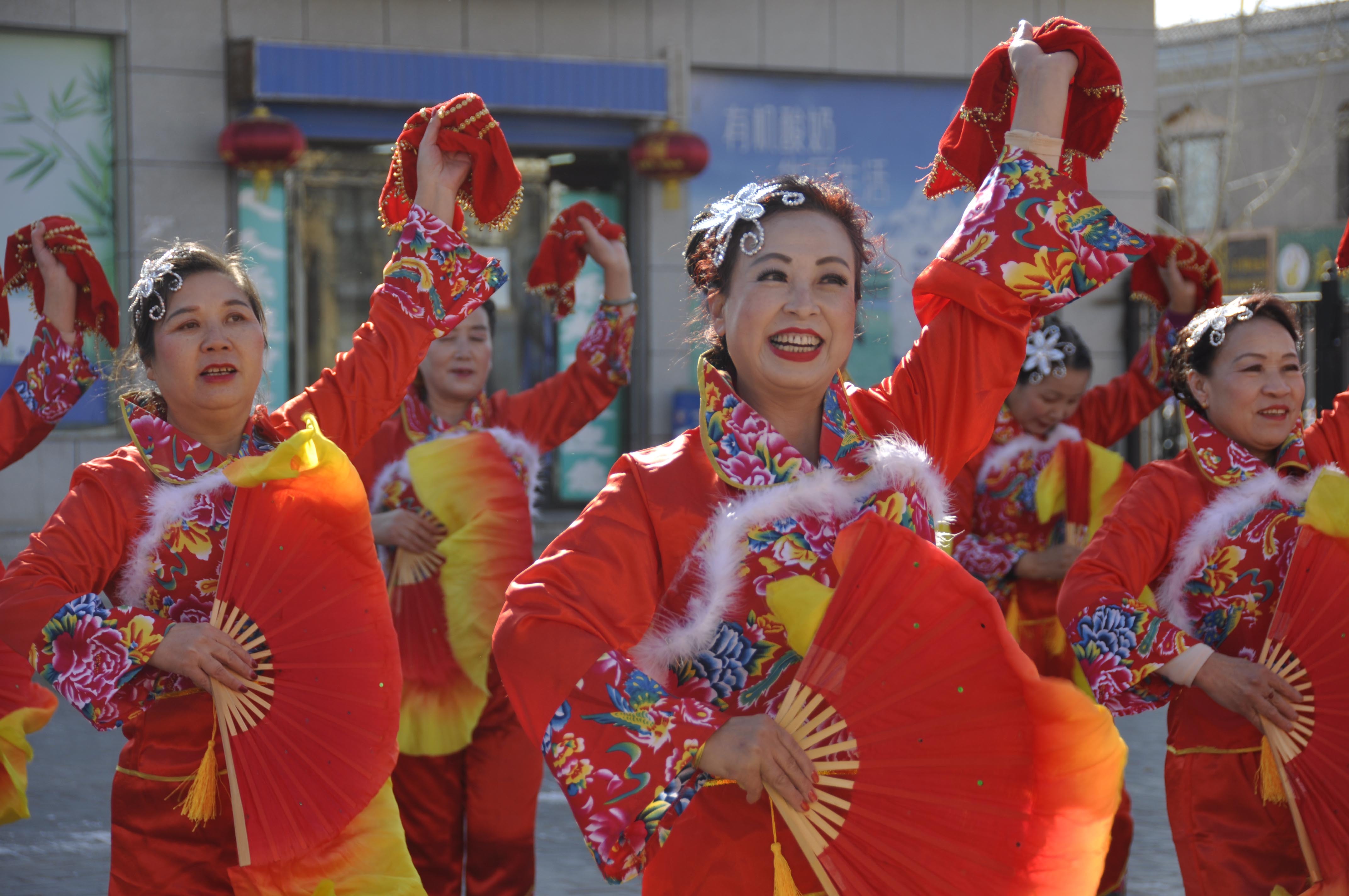 伟大祖国幸福年:美好生活"舞"起来