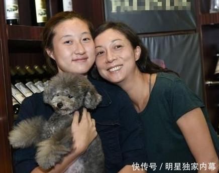 成龙女儿小龙女比基尼照曝光,真是女大18变,如今越发女人味!