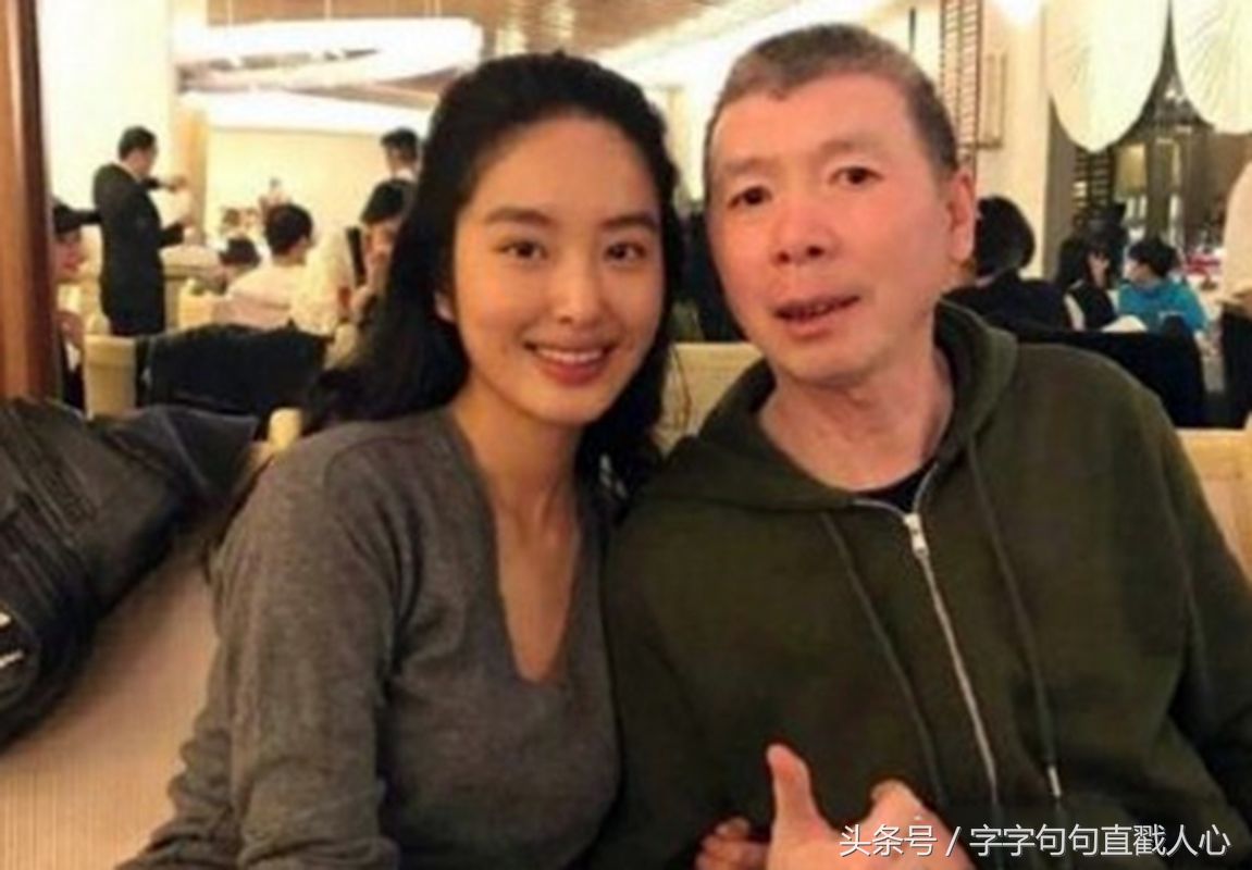 冯小刚和女星尴尬旧照,与范冰冰纯属友谊,最后一张亮了!